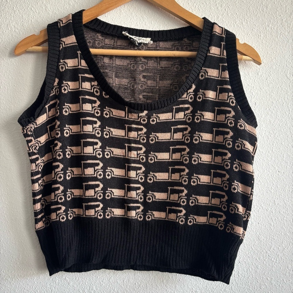 Vintage 60s-70s Bagatelle Made in England Black and Tan Truck Motif Novelty Vest - Picture 2 of 10